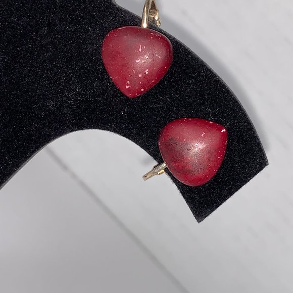 13 mm Red Howlite Clip Earrings - Picture 9 of 14